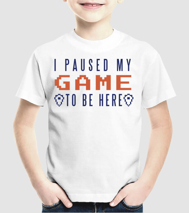 I Paused my game to be here model alb pe tricou