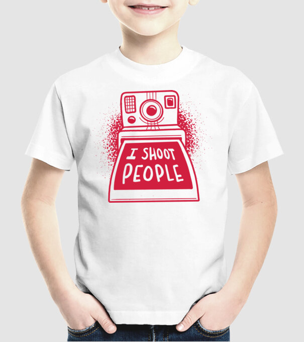 I shoot people - Fotograf model alb pe tricou