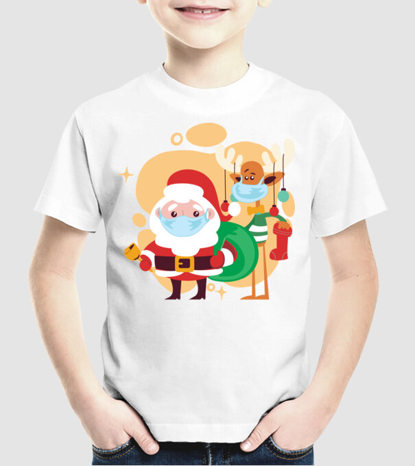 model alb pe tricou