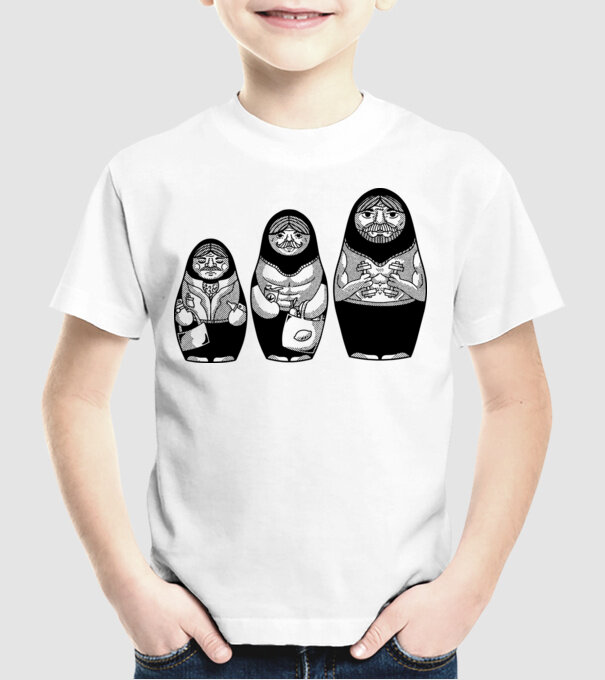 Păpuși Mamushka model alb pe tricou