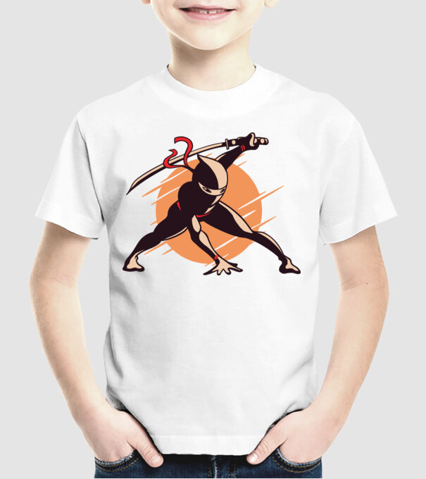 Ninja model alb pe tricou