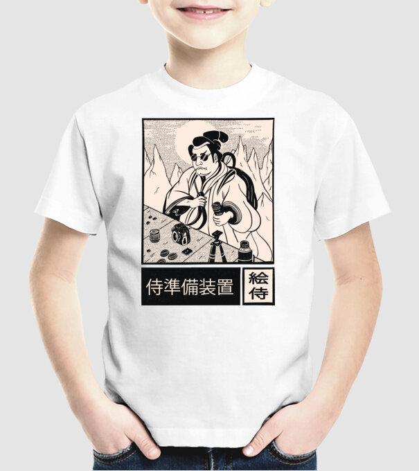 Samurai model alb pe tricou