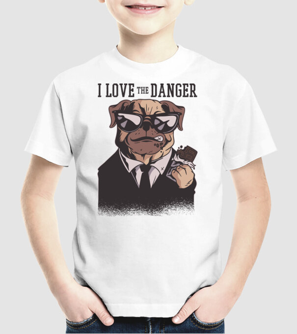 Iubesc pericolul Tricou cu mops model alb pe tricou