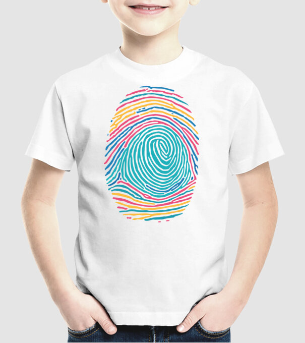 Amprentă curcubeu model alb pe tricou