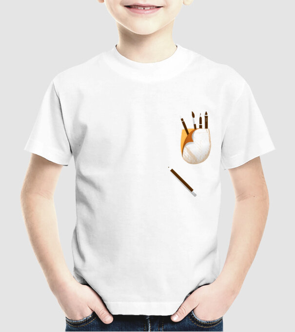 Designer buzunar model alb pe tricou