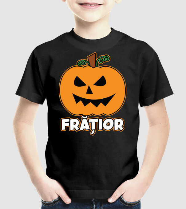 frățior model negru pe tricou
