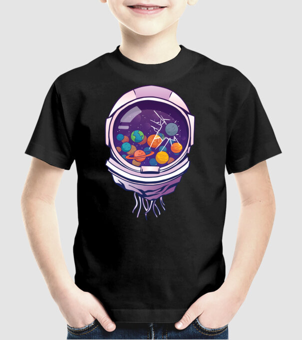 Cască de astronaut model negru pe tricou
