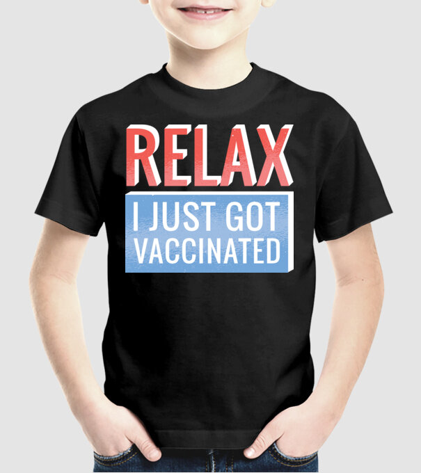 Fii calm, sunt vaccinat model negru pe tricou