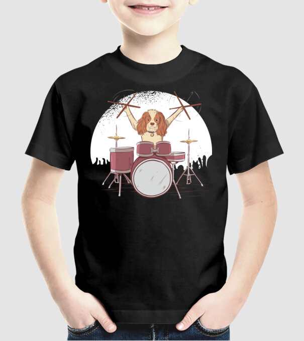 Câine Baterist model negru pe tricou