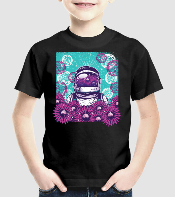 Floral Astronaut model negru pe tricou