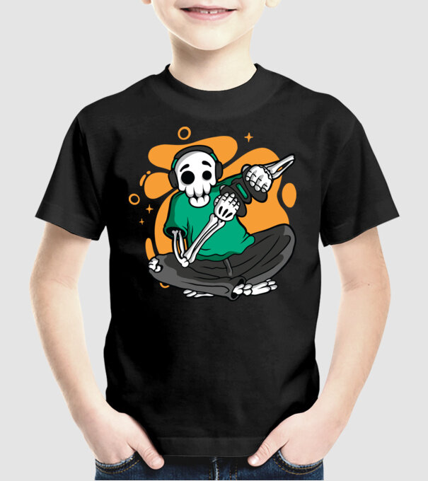 Schelet Gamer model negru pe tricou