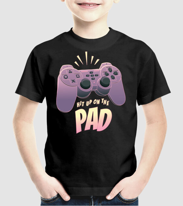 Gamer Controler model negru pe tricou