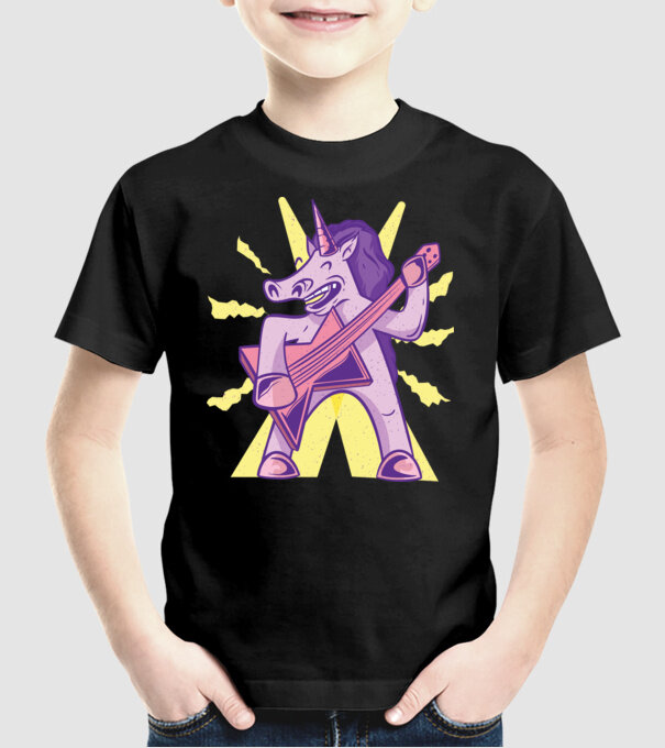 Unicorn cu chitara model negru pe tricou