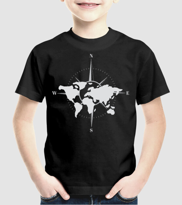 Busolă model negru pe tricou