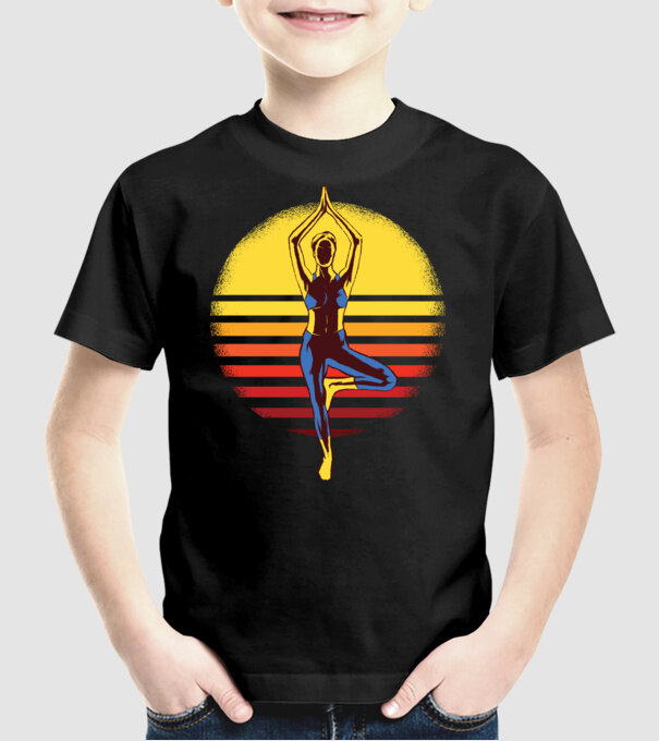 Retro yoga model negru pe tricou