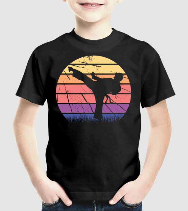 Karate Retro model negru pe tricou