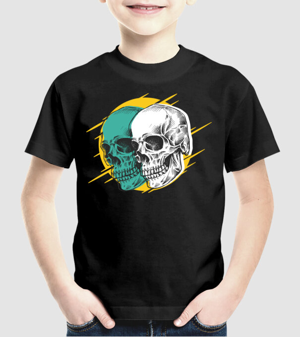 Cranii model negru pe tricou