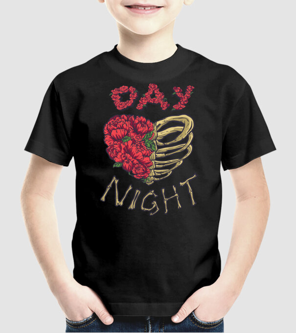 Zi vs. noapte model negru pe tricou