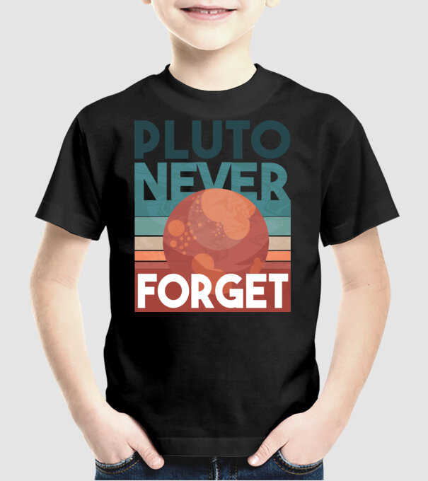 Pluto never forget model negru pe tricou