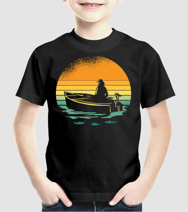 Retro cu Barcă model negru pe tricou