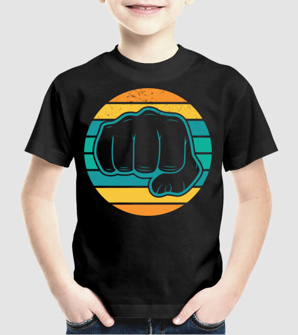 Pumn Retro model negru pe tricou