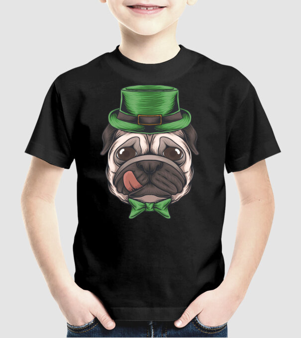 Mops Sfântul Patrick model negru pe tricou
