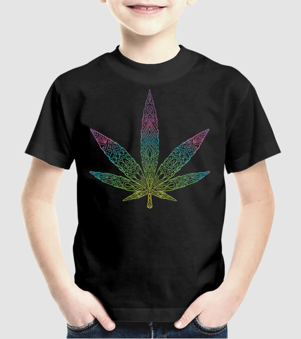 Frunză colorată de marijuana model negru pe tricou