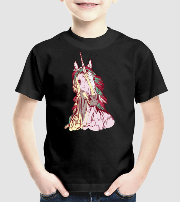 Unicorn colorat model negru pe tricou