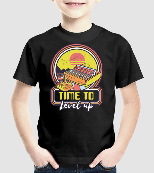 Time to Level Up model negru pe tricou