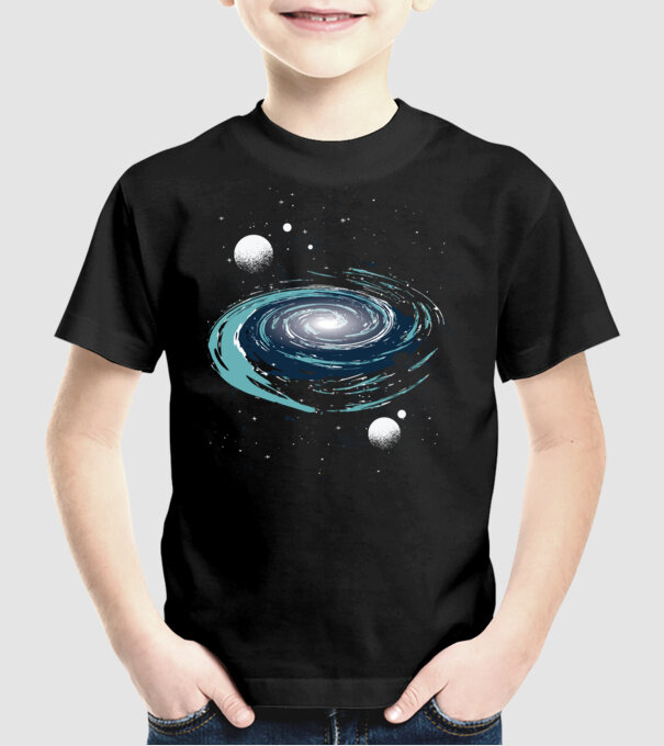 Spațiu model negru pe tricou