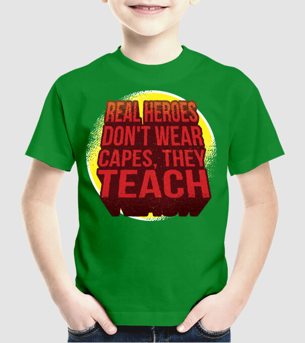 Adevărații eroi predau model verde pe tricou