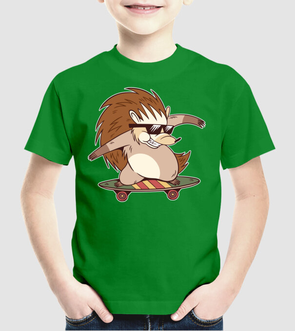 Arici Skateboarder model verde pe tricou