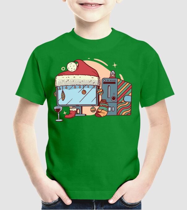 Computer de Crăciun model verde pe tricou