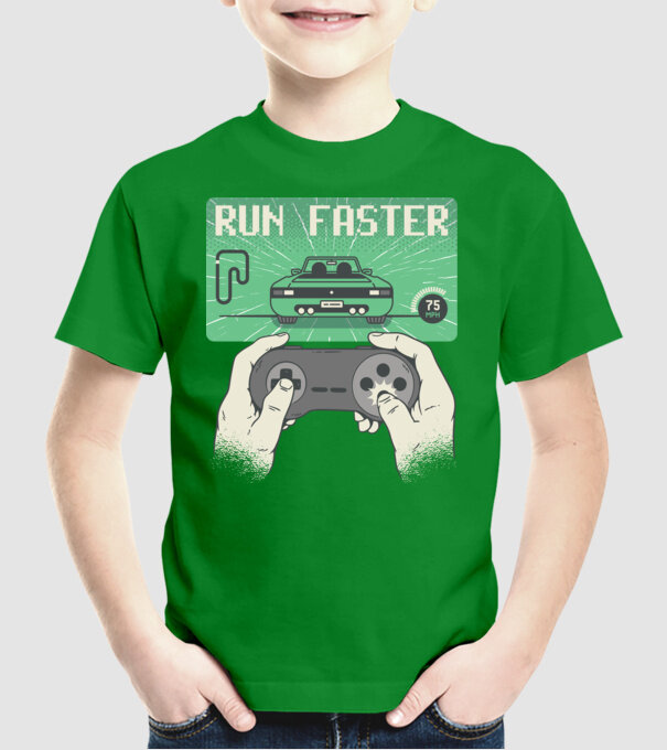 Retro gamer Outrun model verde pe tricou