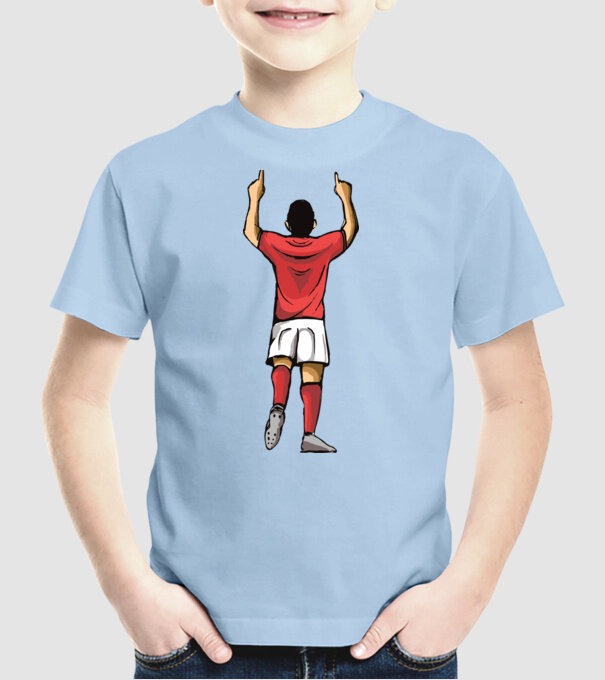 Fotbalist sărbătorind golul model albastru deschis pe tricou