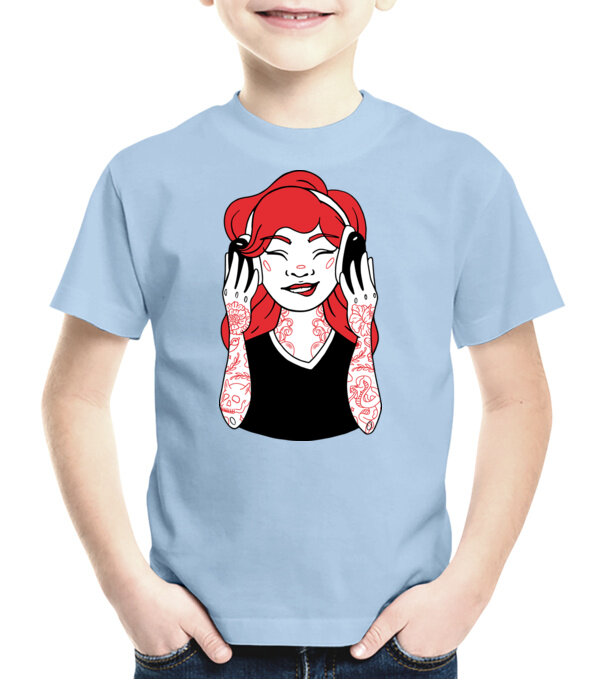  model  pe tricou