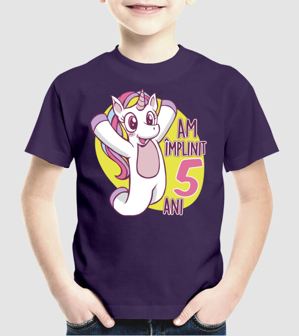 Am împlinit 5 ani model mov pe tricou