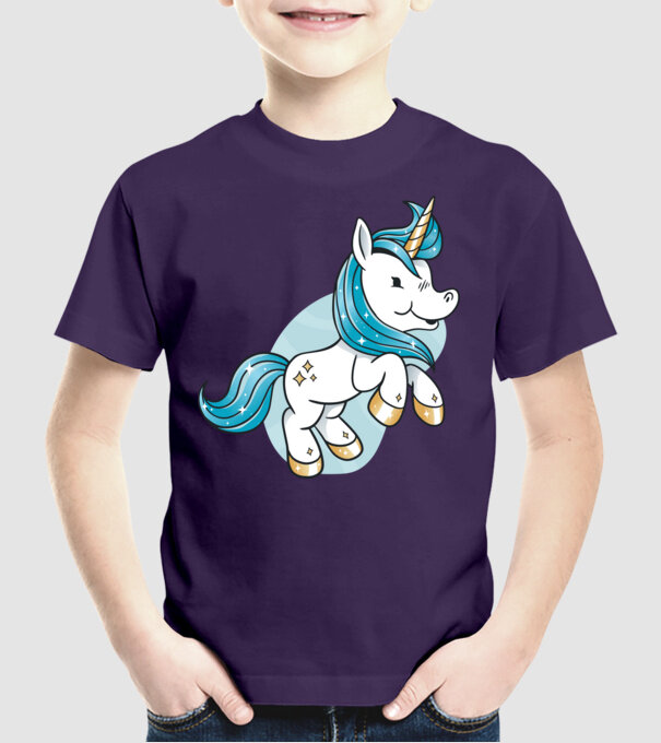 Unicorn drăguț model mov pe tricou