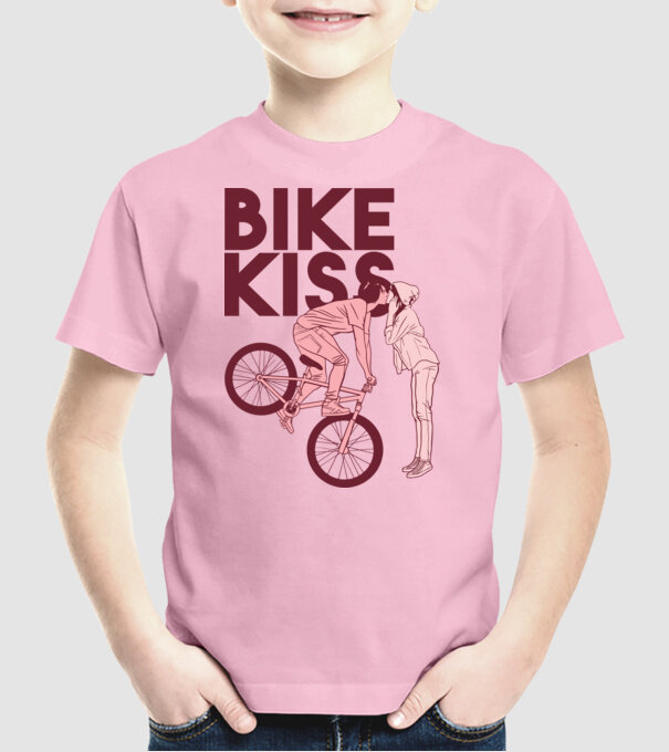 Pupici cu bicicletă model roz deschis pe tricou