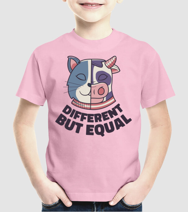 Diferit, dar egal model roz deschis pe tricou