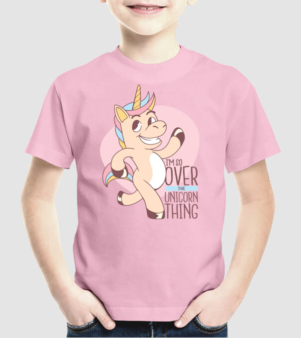 Am trecut de mult peste perioada de Unicorn model roz deschis pe tricou