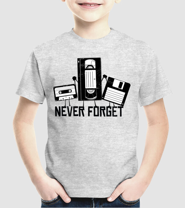 Never Forget model gri pe tricou