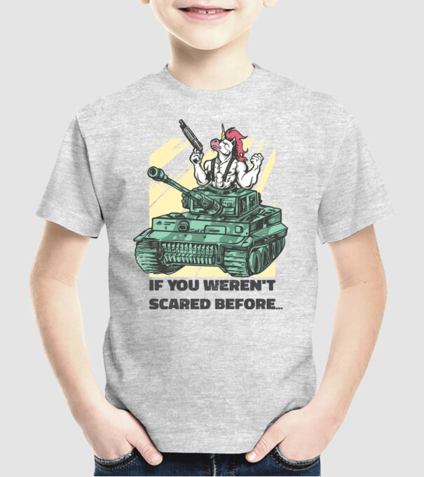 Unicorn Tanc model gri pe tricou