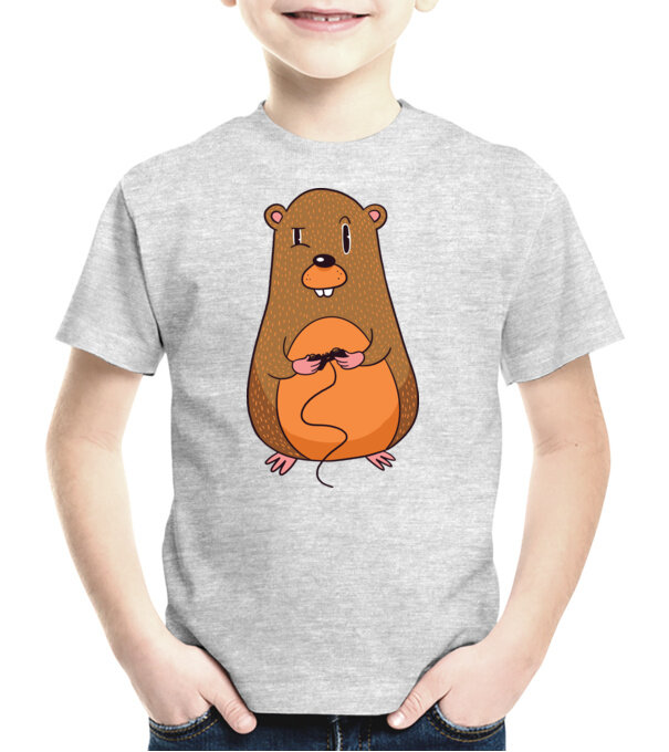  model  pe tricou