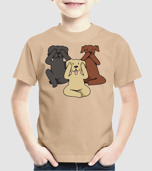 Câini drăguți model nisipiu pe tricou