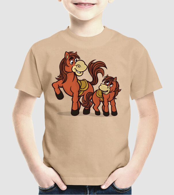 Cal cu mânz model nisipiu pe tricou