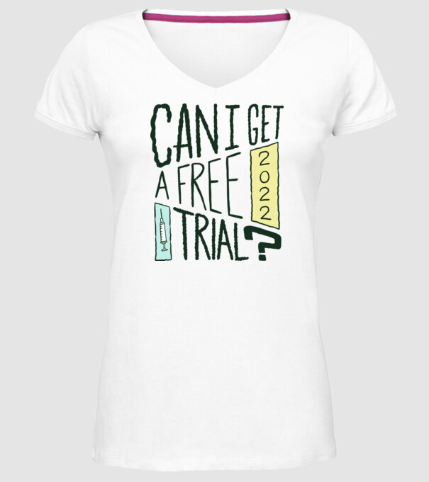  model alb pe tricou
