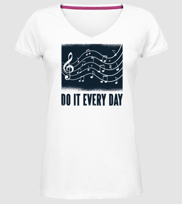 Note muzicale model alb pe tricou
