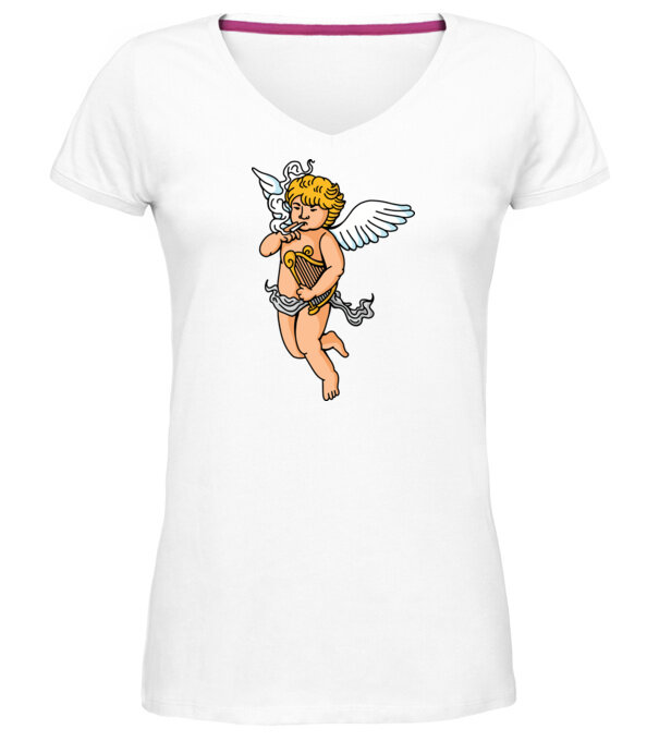  model  pe tricou