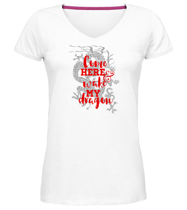  model  pe tricou